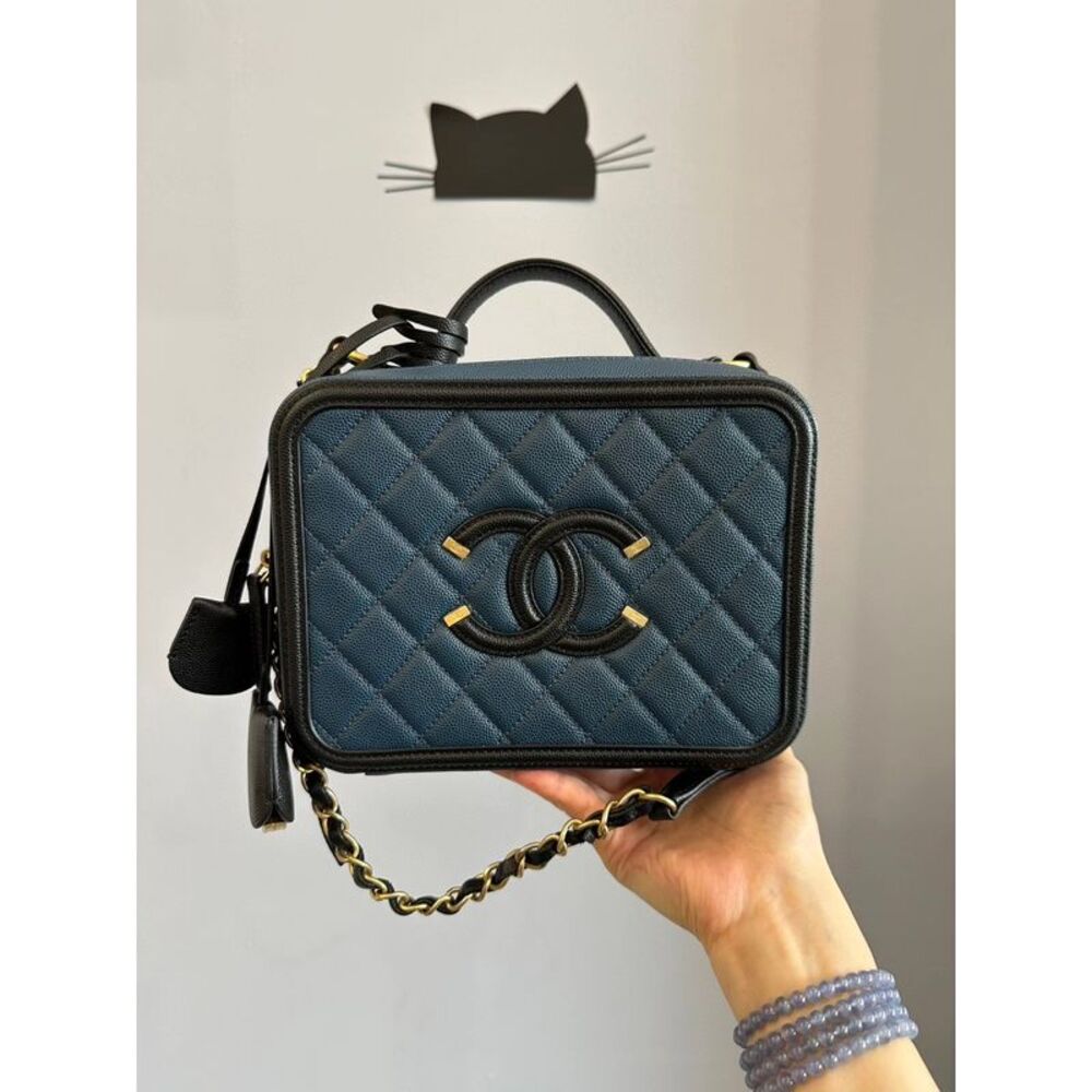 Chanel Women Pre-Loved Bag Very Good Condition